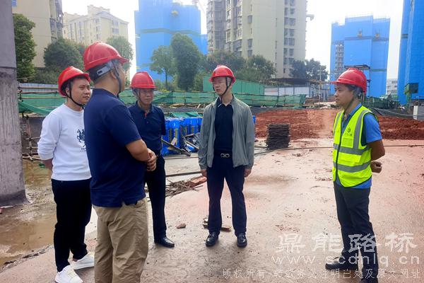 李濤率隊(duì)到鼎能路橋高新區(qū)城中村改造項(xiàng)目開(kāi)展節(jié)后復(fù)...